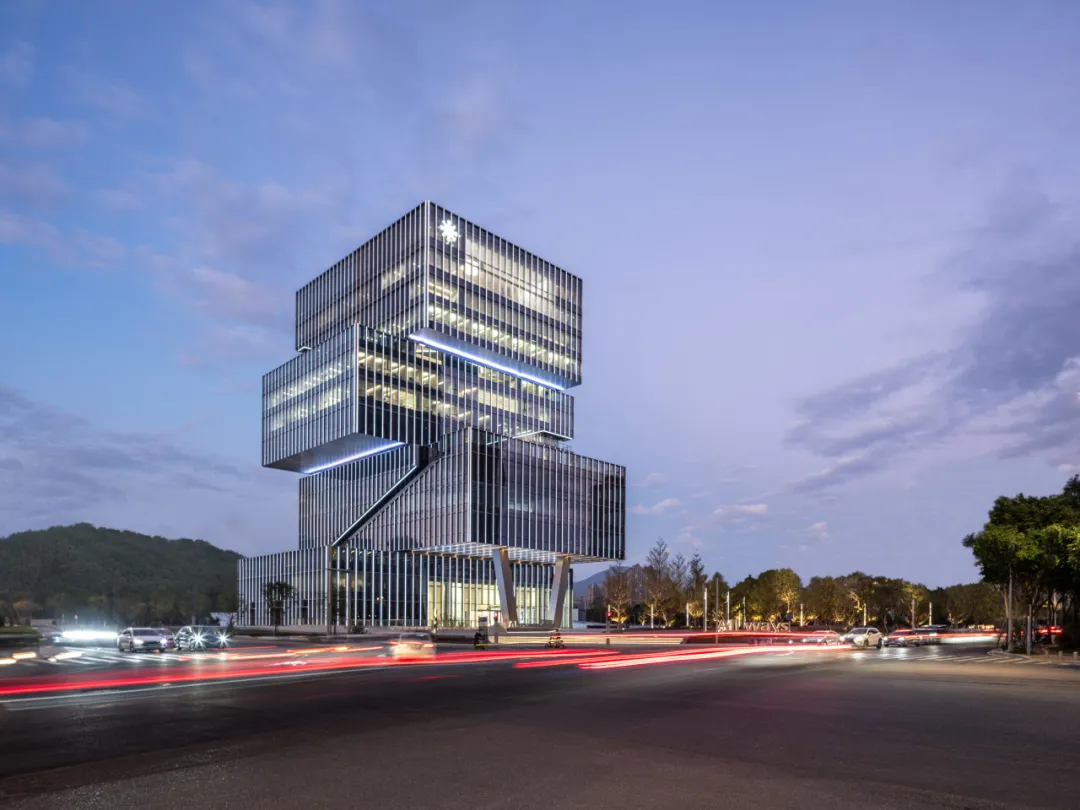 1720147627111779CE6F.jpg 642.jpg